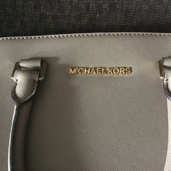 MICHAEL KORS | Selma Bag Taupe Leather - Picture 3 of 13